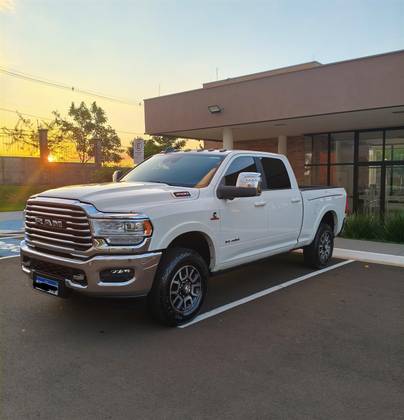 RAM 3500 6.7 I6 TURBO DIESEL LIMITED LONGHORN CD 4X4  AUTOMÁTICO